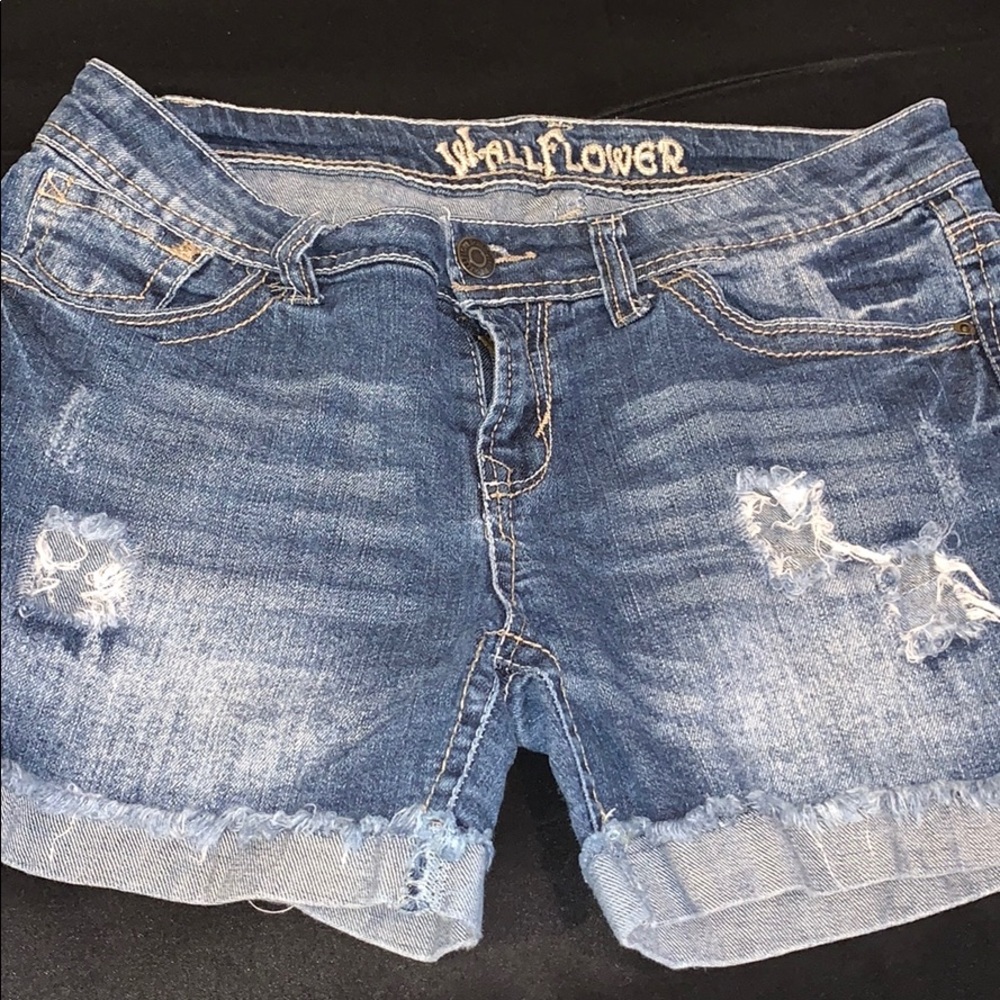Wallflower shorts